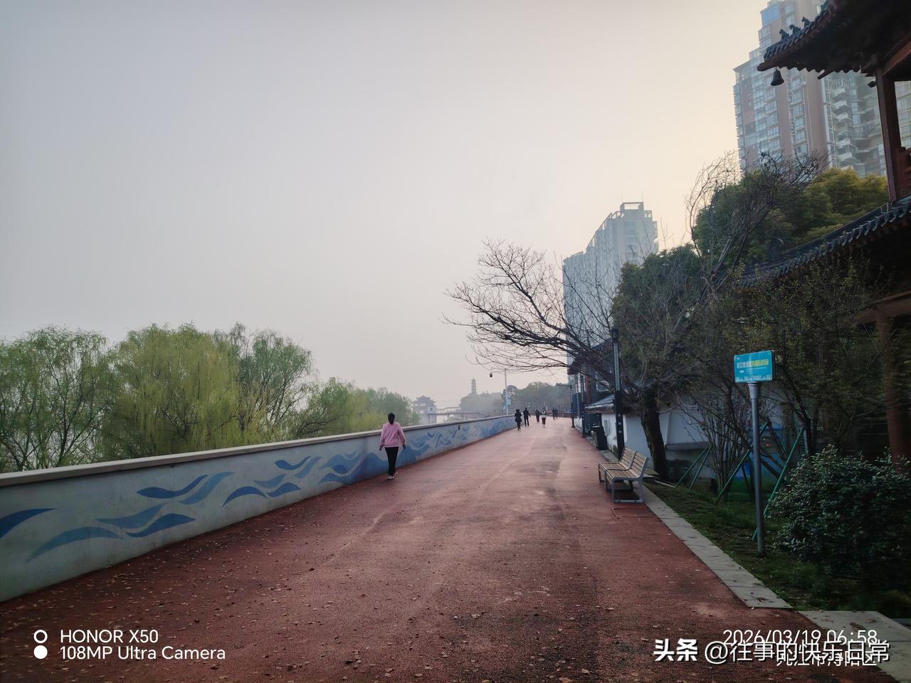 你觉得中国在哪些领域超越了美国信息技术超越了美国