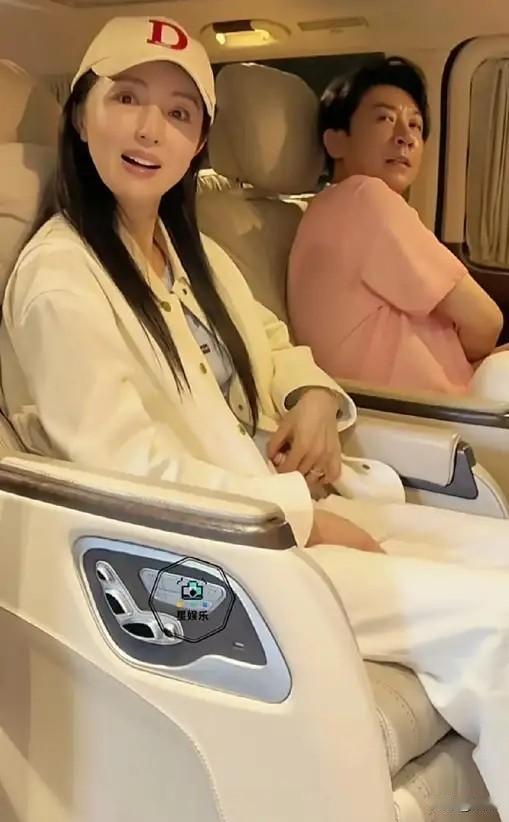 董璇做了一件令娱乐圈都颇为惊叹的事，将前夫、现任还有女儿，理顺成一派和睦的局面。