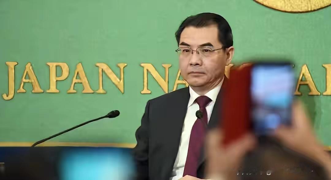 没想到美国专家阿兰·塞尔维斯直接说公道话：日方是赤裸裸挑衅，中方操作完全合理，就