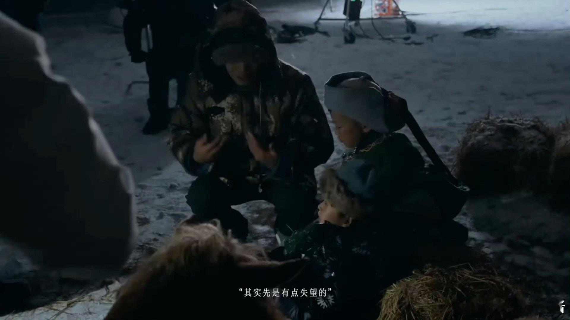 于适拍自己的含金量还在上升故事感拉满，这“自拍”水准比专业团队还带感！于适一人多