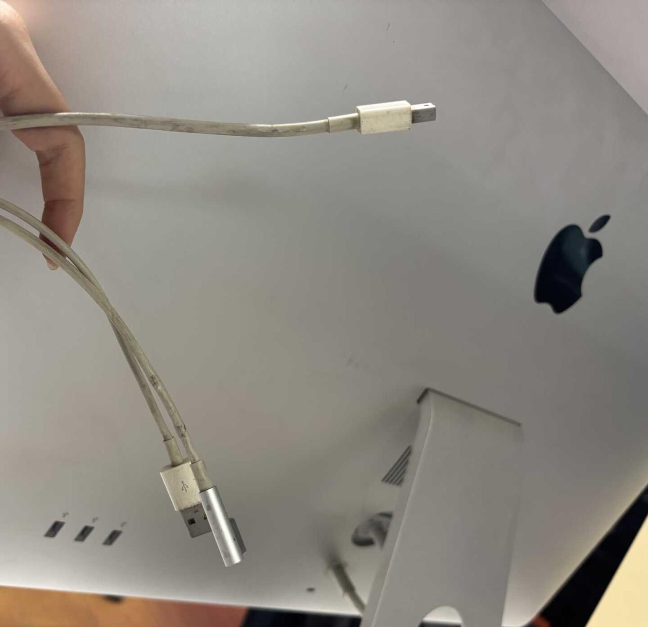 老版苹果显示器到底怎么用呀
淘出来一个苹果显示器，但是macbook pro20