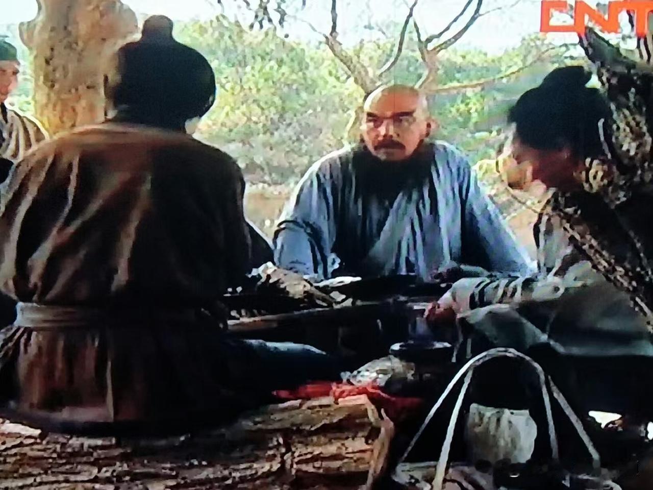 首先，这两人跟我都非亲非故，所以我今天不偏不倚，只依照原著的精神和设定来分析一下