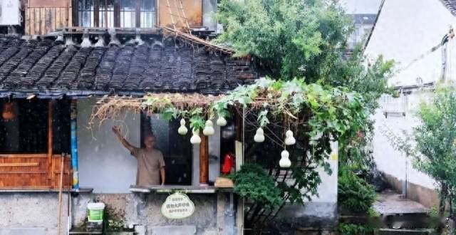 "葫芦娃爷爷"主动剪掉7个葫芦：葫芦可以再种，人安全最重要