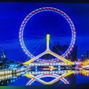 夜晚赏星辰的雅客