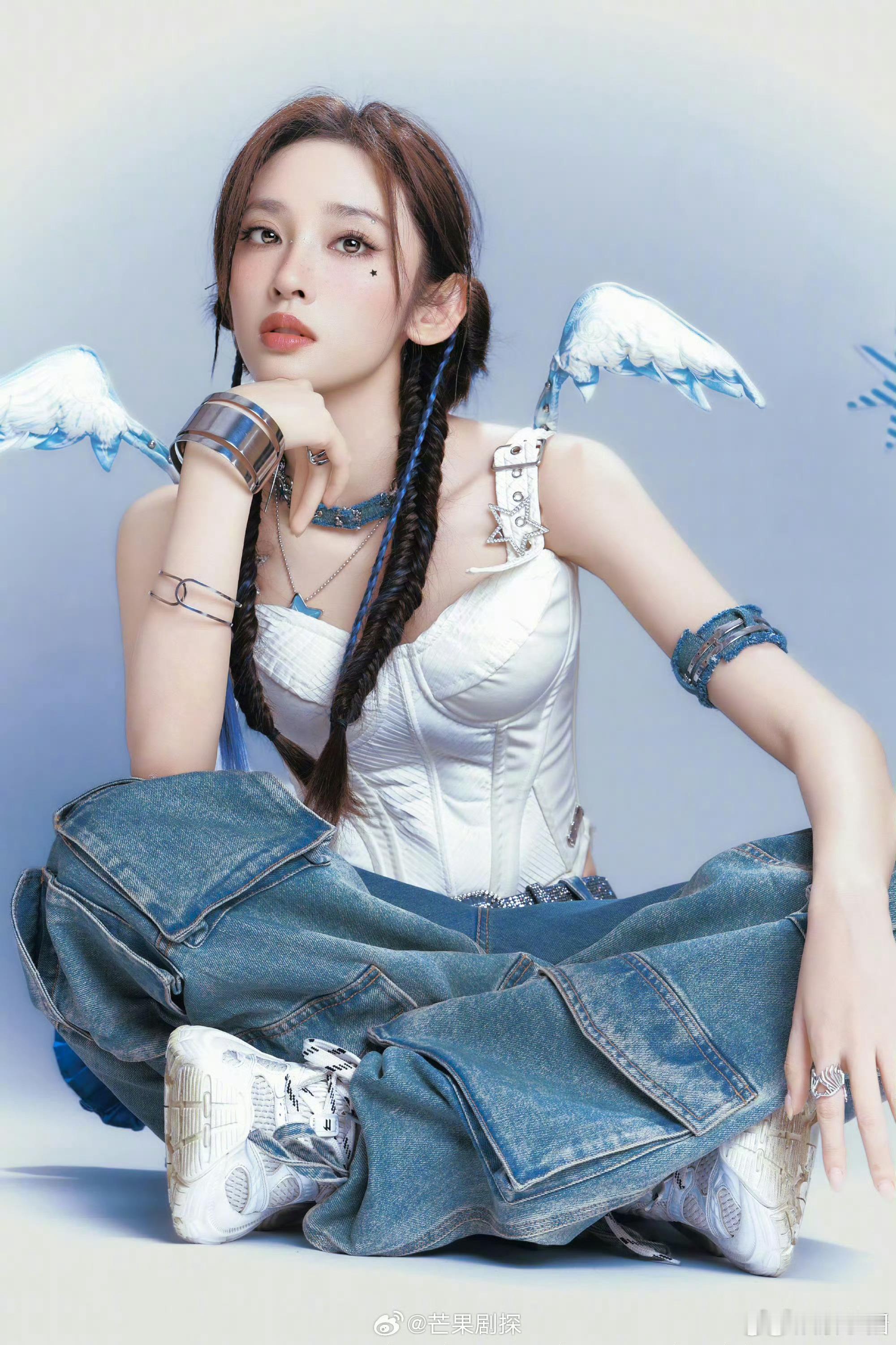 唐艺昕回应假发片掉了唐艺昕大家当两套皮肤看吧 真的要被这会唐艺昕可爱到了，回应假