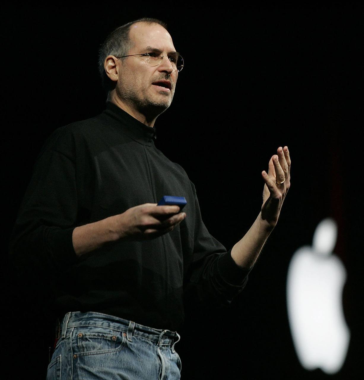 库克公开乔布斯临终遗嘱 乔布斯告诉库克，永远不要陷入“如果是史蒂夫，他会怎么做？