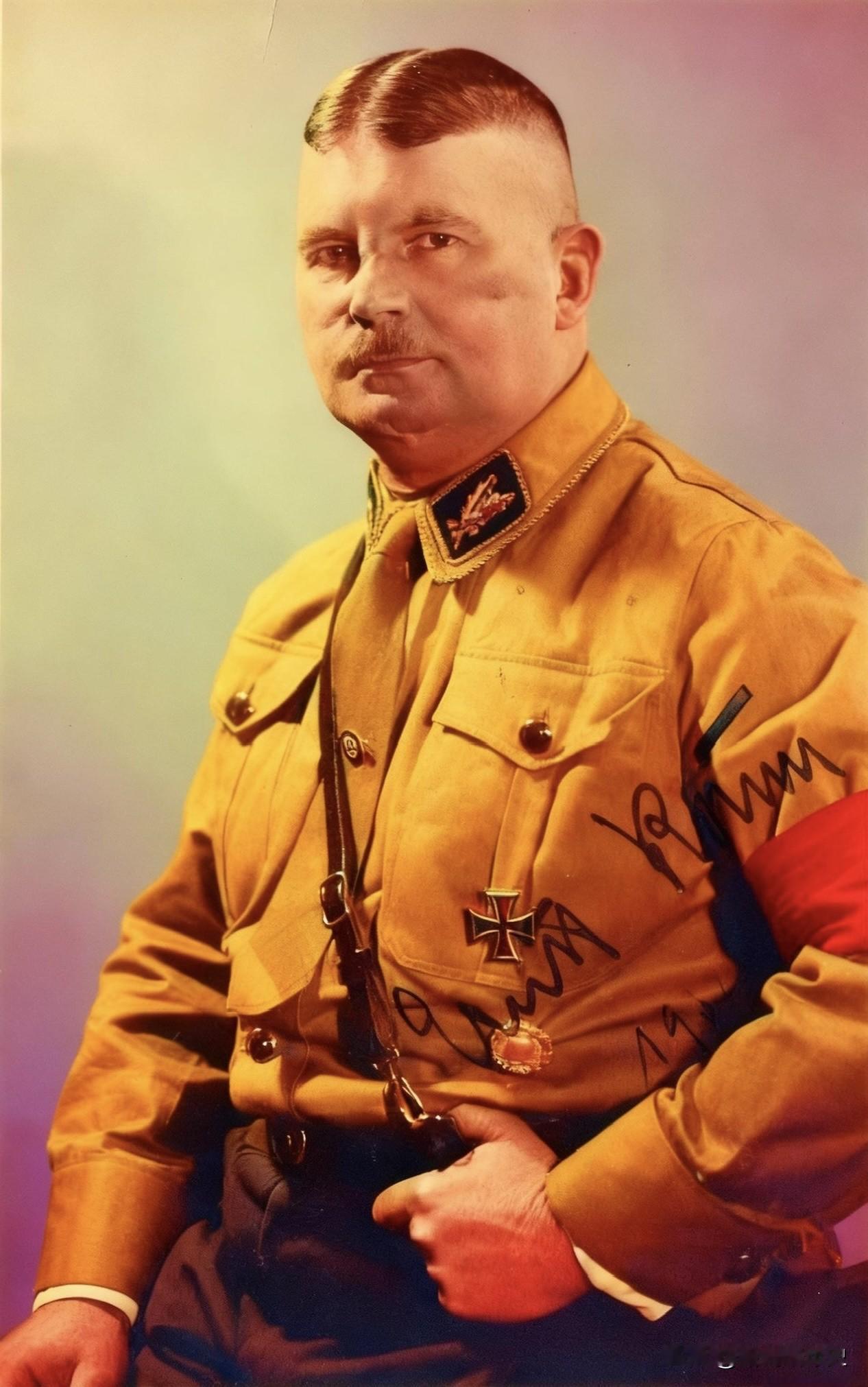 说起恩斯特·罗姆，这人可算是纳粹发家史上的一个既关键又悲剧的角色。他是希特勒的早