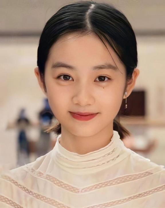 1. 黄磊有意栽培家中子女踏入演艺圈，如今黄多多也开始带动弟弟增加曝光。黄磊十分
