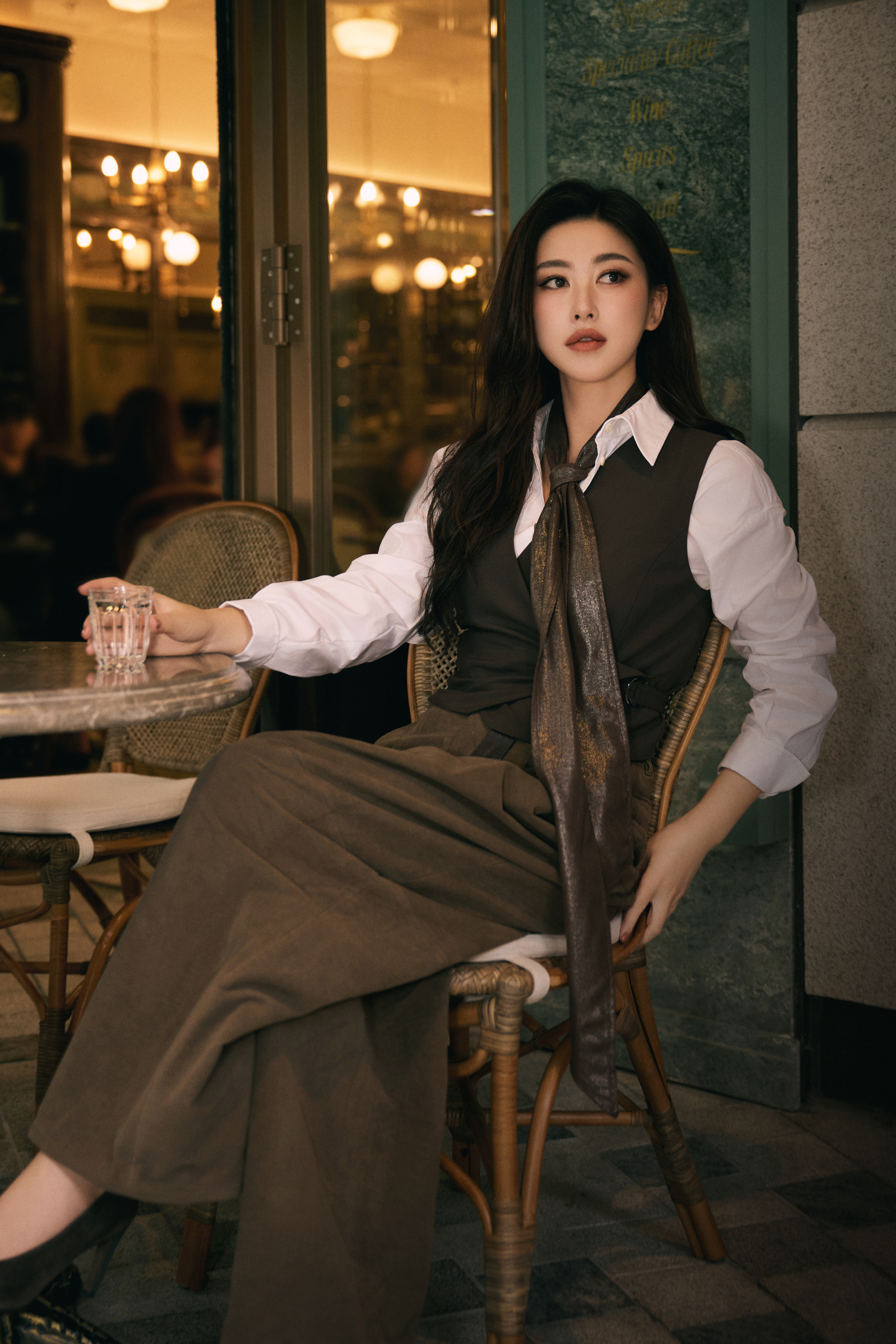 朱珠这个气质怎么看都不会是保洁朱珠  在复制粘贴的时代，你是手写的诗