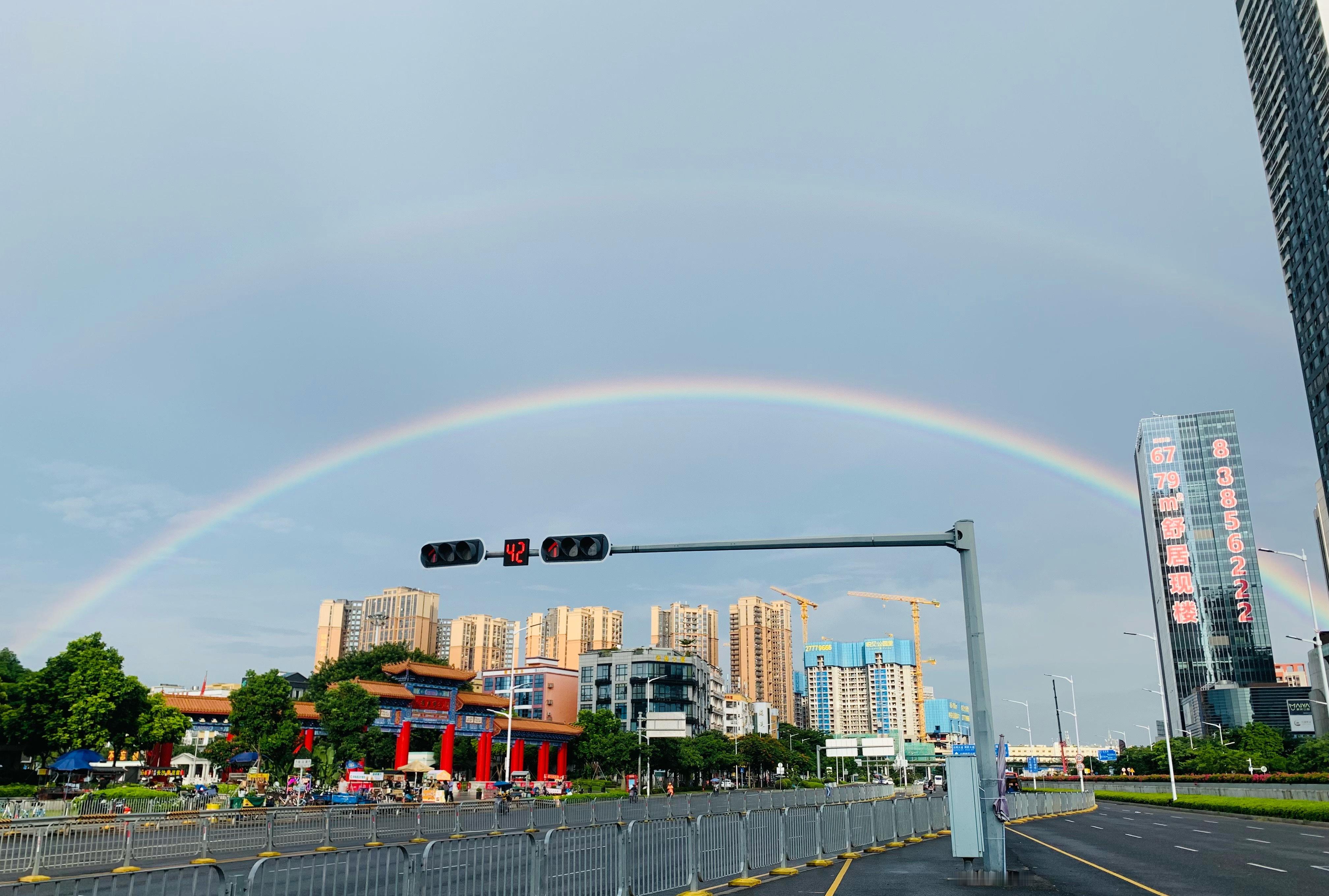 双彩虹🌈🌈见者好运 