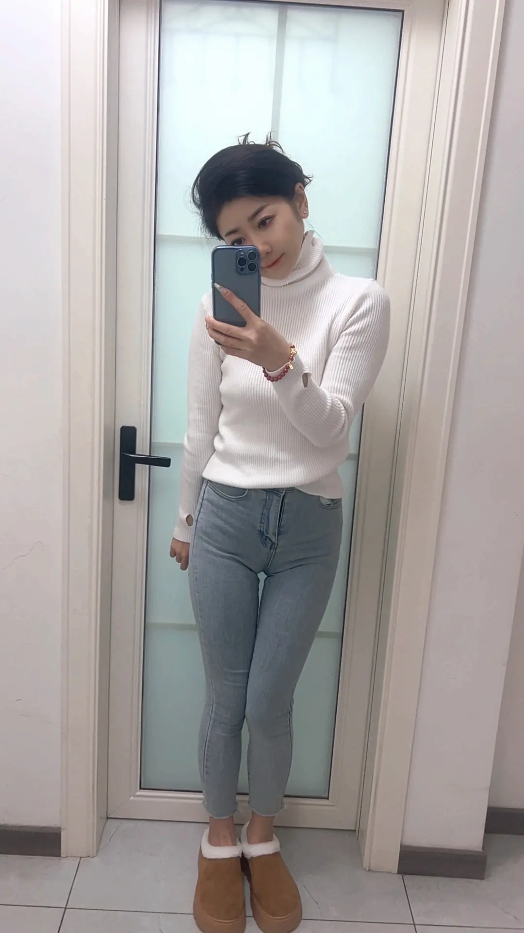 我这个年纪已经不是几句甜言蜜语就能哄开心的了，如果你物质 金钱没有给到...