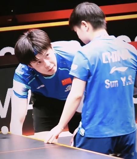 每一个清晨，都是一个美好的开始，不管昨天怎么样，做好今天的自己，走在小路上，那芬