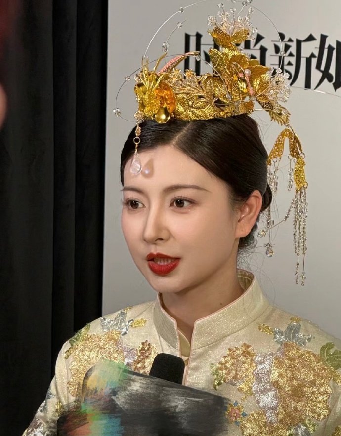 眉儿只需要略施小计[哈哈]就把我迷得不要不要的！！！#我的春日狂欢日记# ​​​