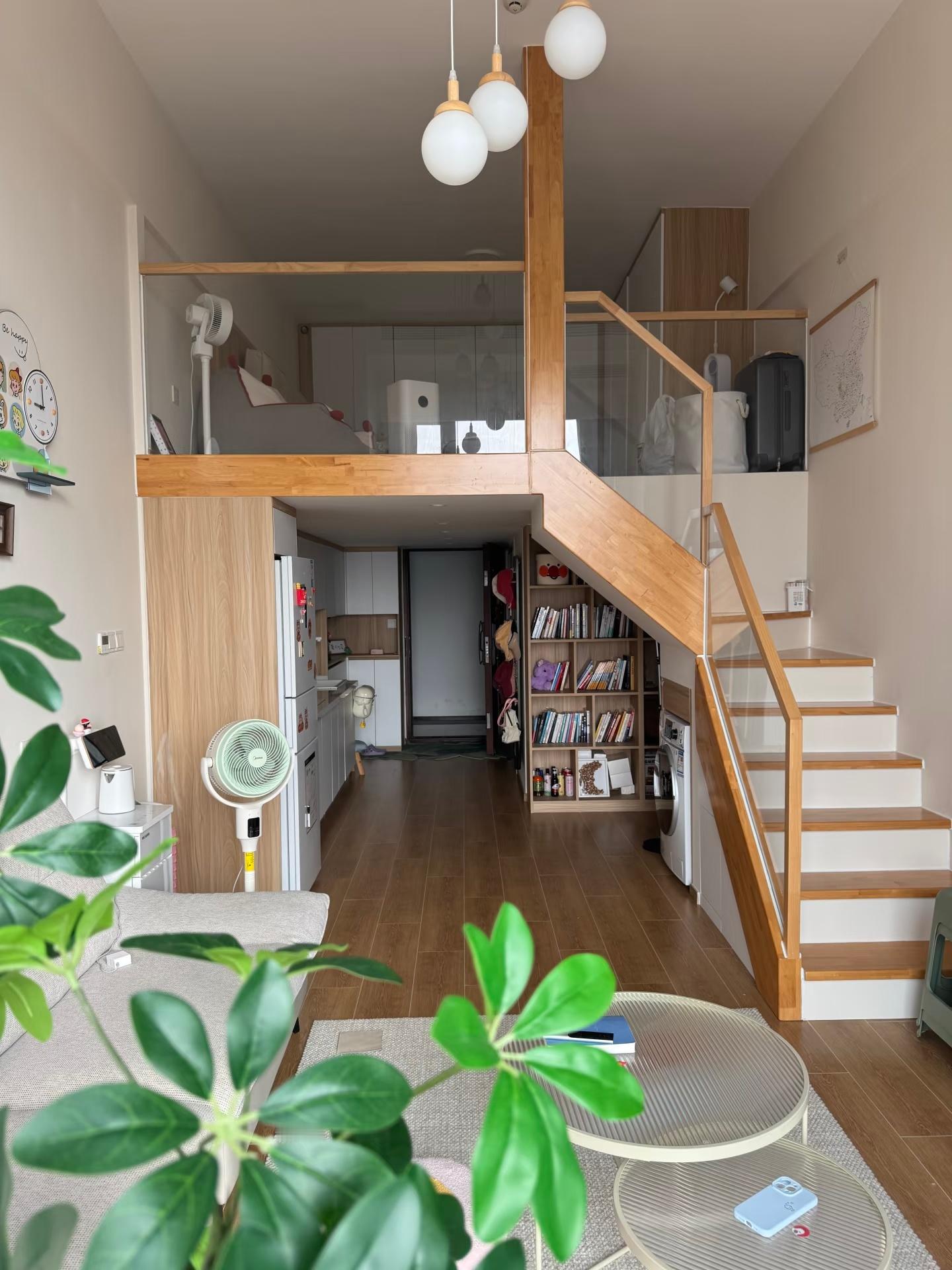 对loft公寓彻底祛魅了 看起来很美好，偶尔住个民宿的话，其实还不错。不过也有人