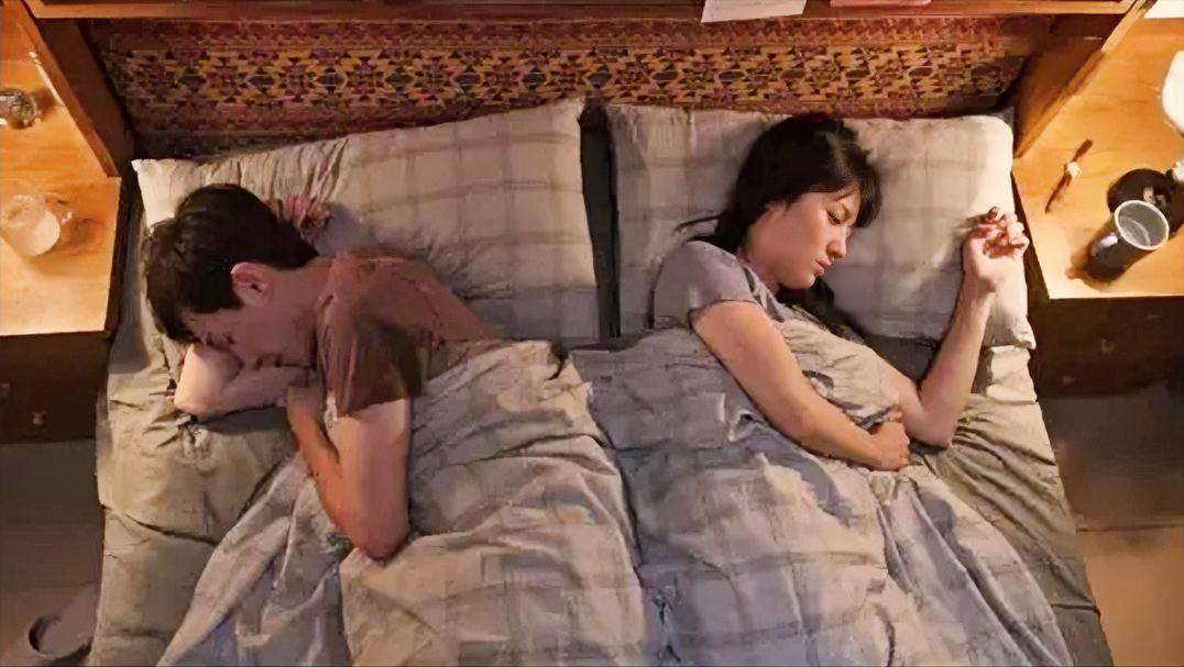 为什么夫妻会渐行渐远？

很多人以为是选错了人。但你想想，就算换一个人，过几年可
