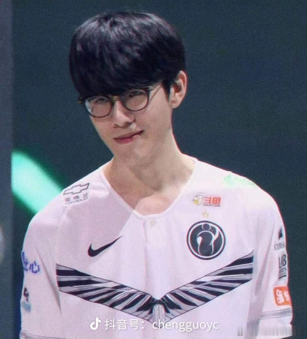 #TheShy谈ID趣闻##TheShy说自己的ID是错的# TheShy谈ID