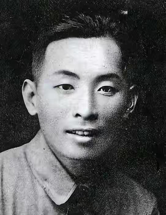 36年，刘英把粟裕关押一个星期，晚年粟裕感慨：当时我们还太年轻

说起这件事，得