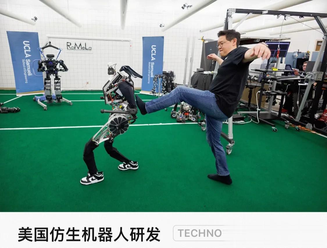 美国加州大学洛杉矶分校的研发人员正在展示一款「ARTEMIS」双足机器人的行动稳