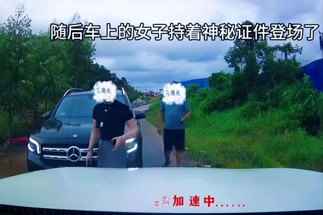 近日，广西防城港一起普通的会车纠纷事件引发轩然大波。当事男子“平头哥”7月22日