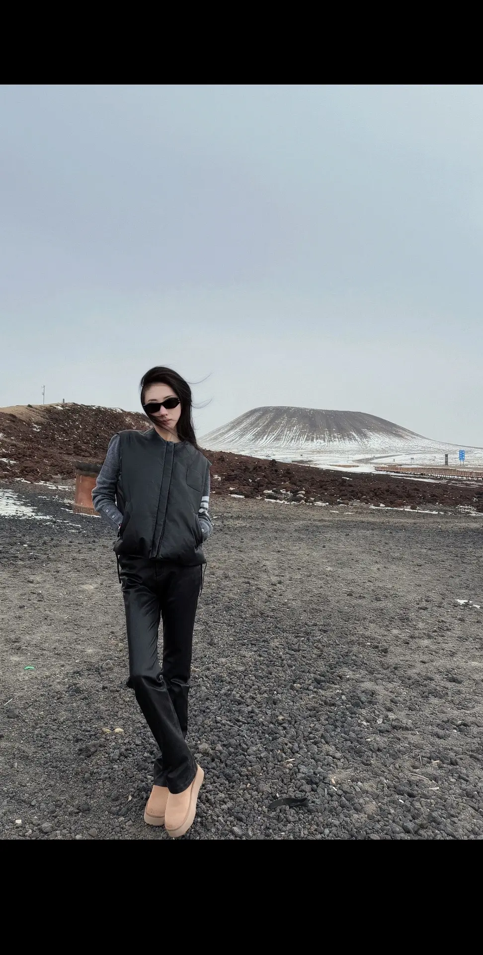 无人观我旧往，我自孤仰春山。