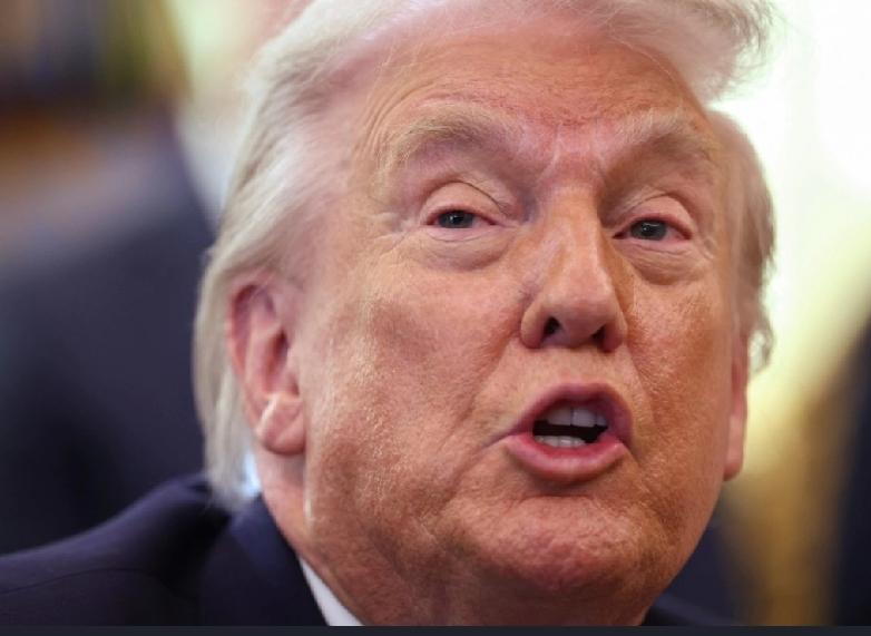 美国总统特朗普31日接受福克斯新闻网访问时称，伊朗正与美国谈判，还表示“让我们看