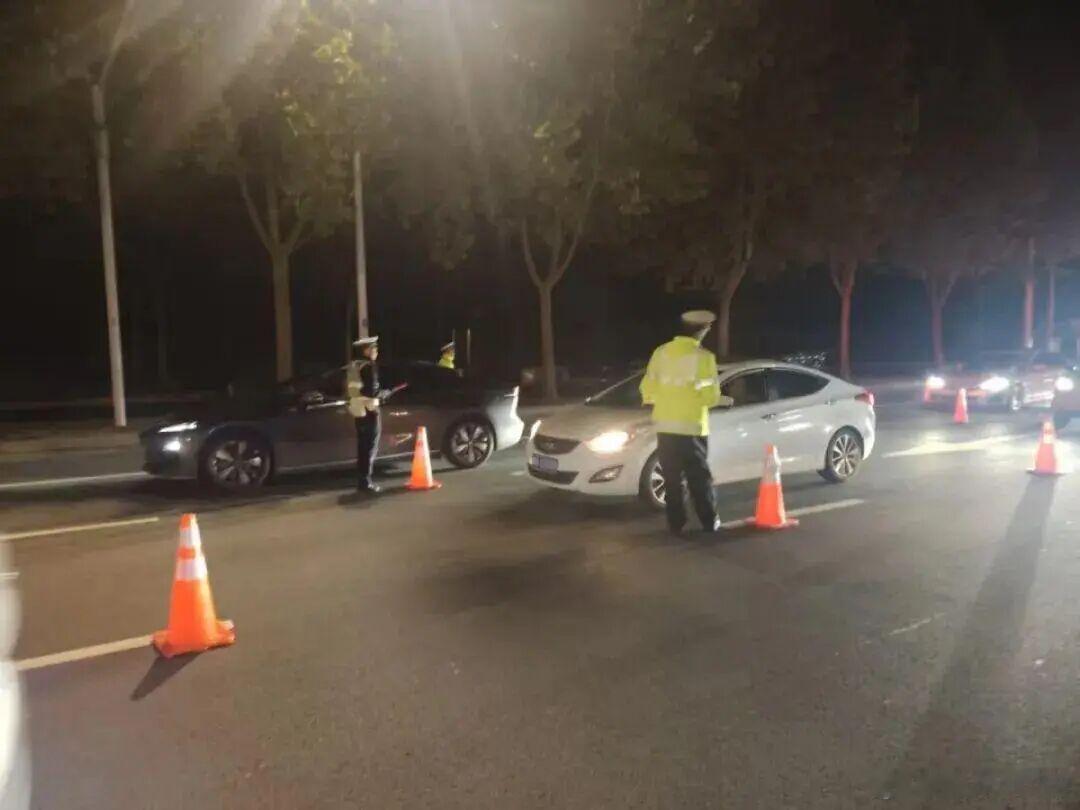 【爱车安全贴士 “不用吹，我喝了…”一男子酒后驾车接女儿看病，被查时主动坦白，能