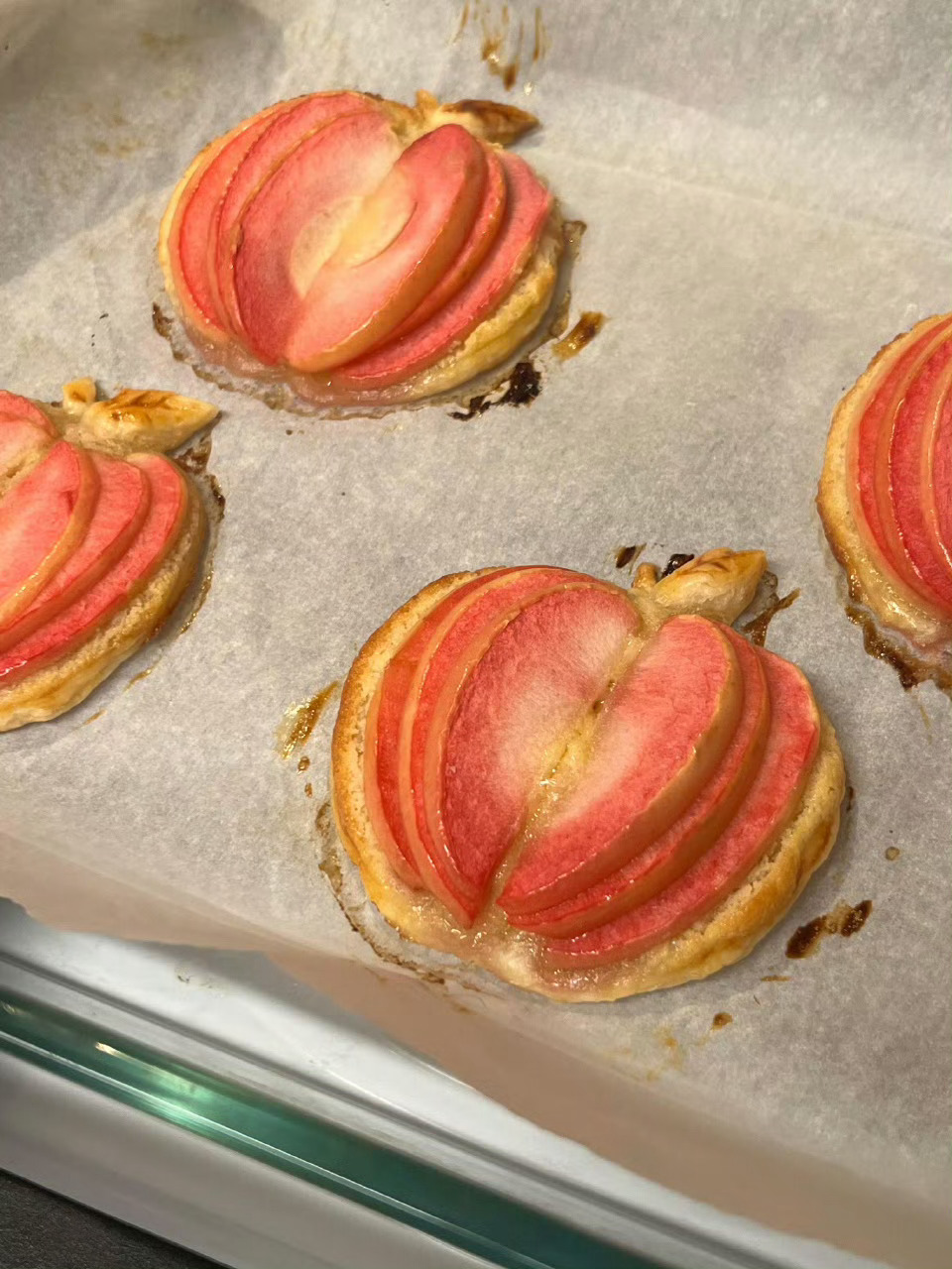 被忽视的女性常识多了去1.最大的谣言:吃辣长痘痘。2.内衣是防止不了胸部下垂的，