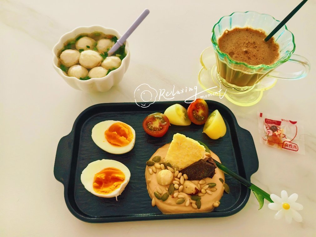 生酮记录 早午餐day22:纯肉鳕鱼丸汤煮蛋希腊酸奶坚果黑咖啡☕今天就吃这一顿了