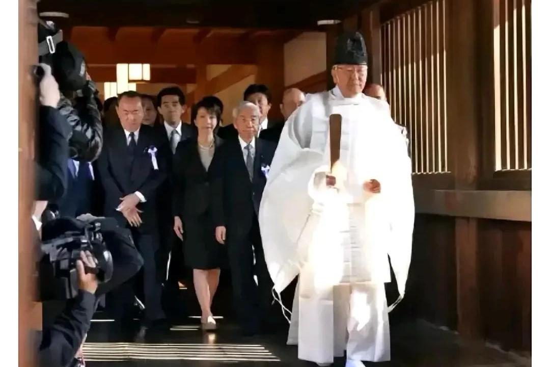 计划彻底落空！就在世界各国还在想高市早苗会不会参拜靖国神社的时候，却不想靖国神社