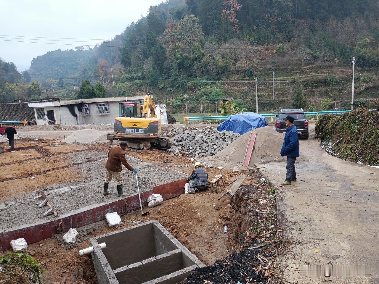 人的一生,活着的意义是什么呢?人为什么要活着，谁也无法得到准确答案，当你一无所有