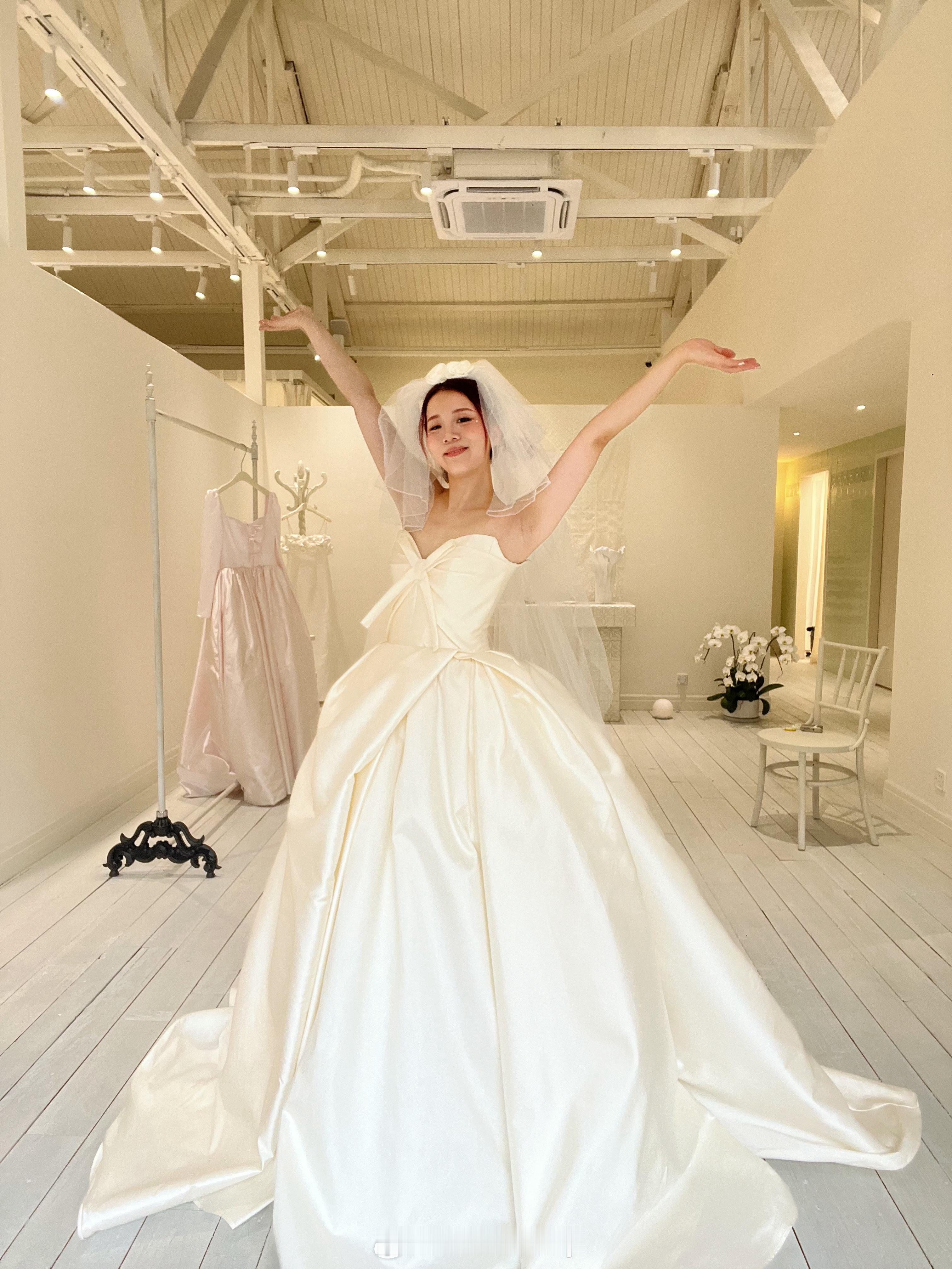 成都24小时✈️🍲👰#一张图证明我来过这里##今天穿什么##潮流日记# ​​