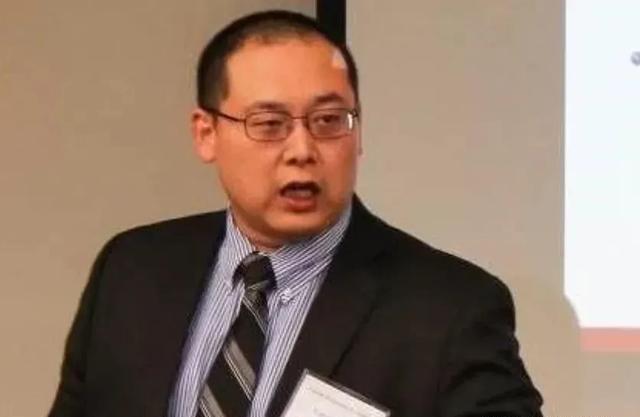 在我们在台海的军事动作结束之后，“台独分子”叶耀元出来放话了！

叶耀元在台湾出
