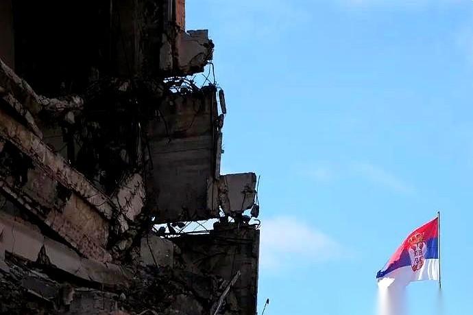 我今天真算是开了眼了。
把当年被炸成废墟的地儿，拆了，盖成豪华酒店。
最骚的操作