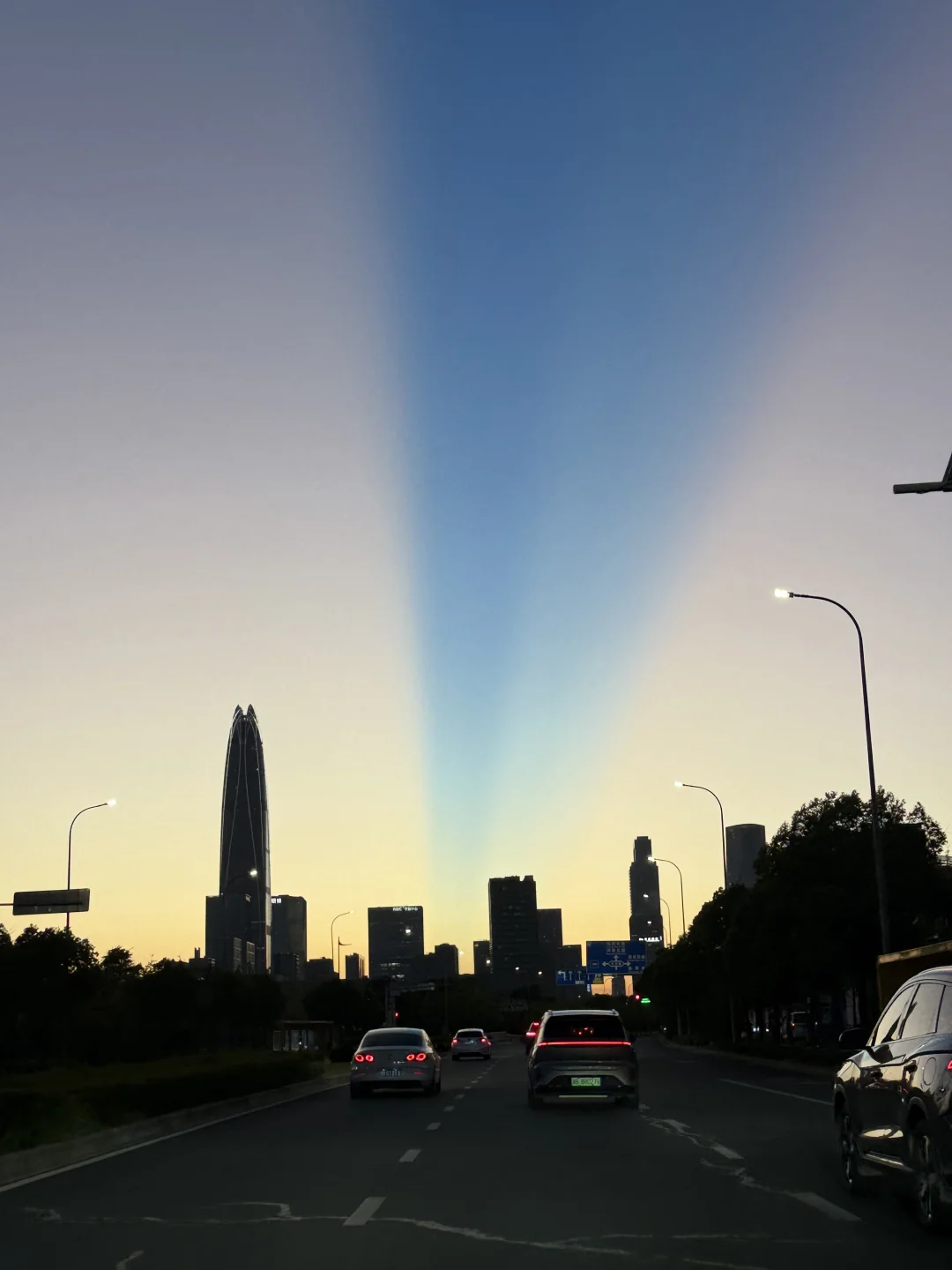 在宁波）也是看到“极光”了