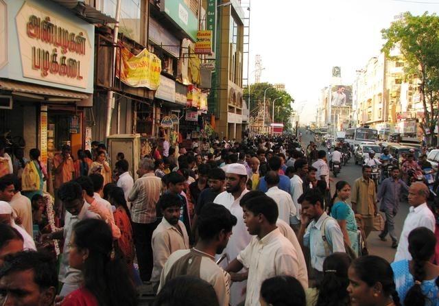 中国现在最担心的国家大概就是印度了，怕的就是印度突然“崩溃”。一旦印度乱了，十几