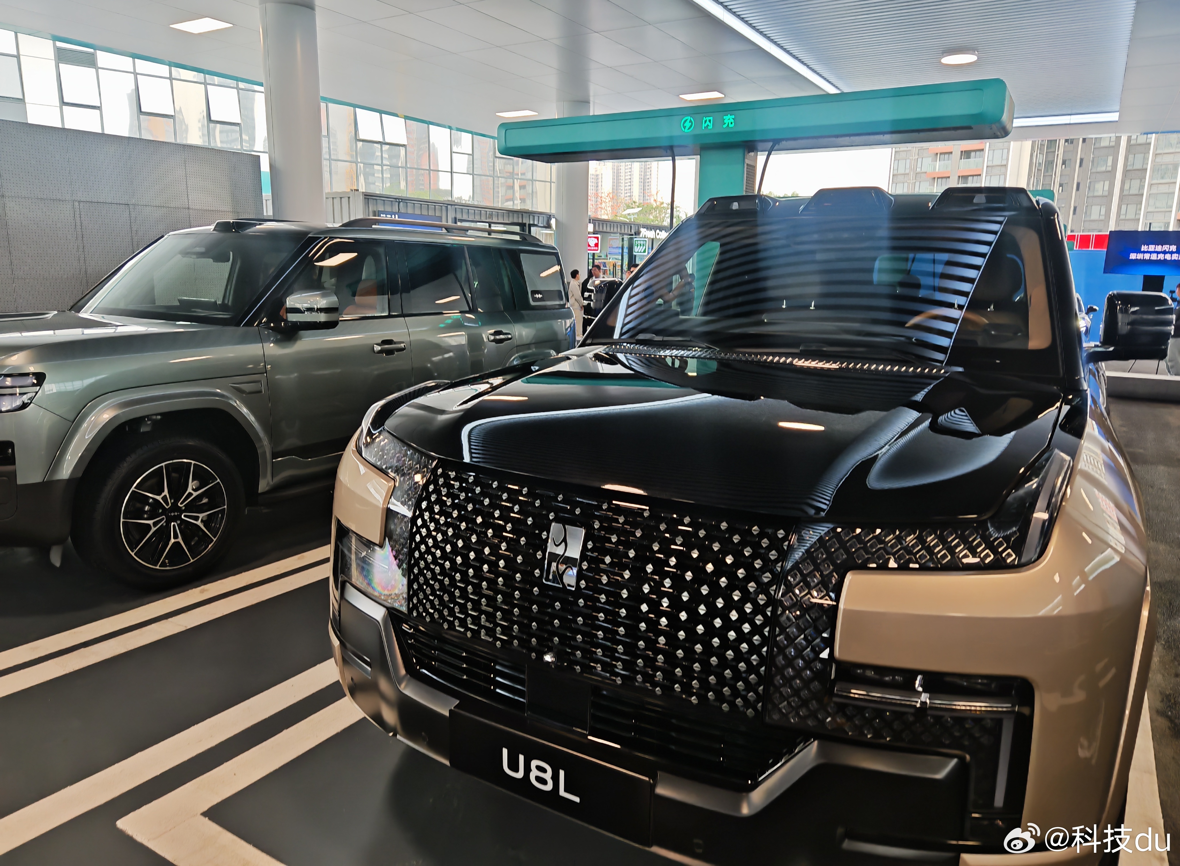 前段时间，在现场亲自体验了一下比亚迪闪充，才知道这技术究竟有多牛。“常温充电，5