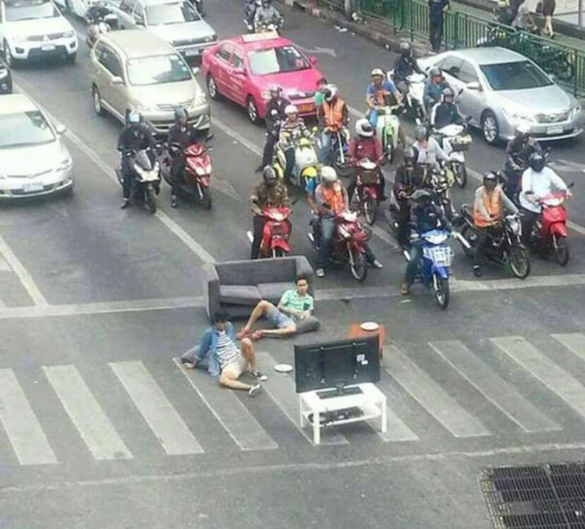 生活一直在挑衅我，而我： 