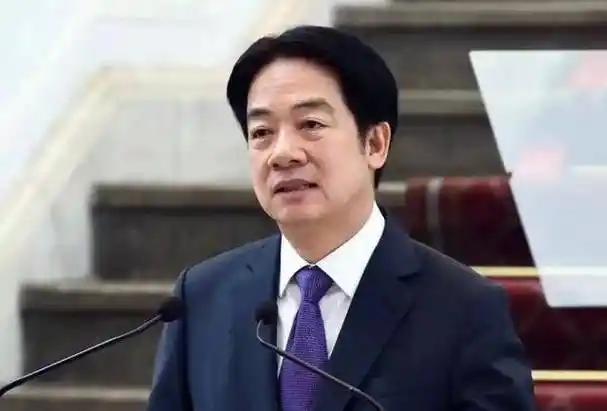 特朗普甩出一句狠话：不打算飞9500英里去台海开战，也不想继续撑台独，把一帮分裂