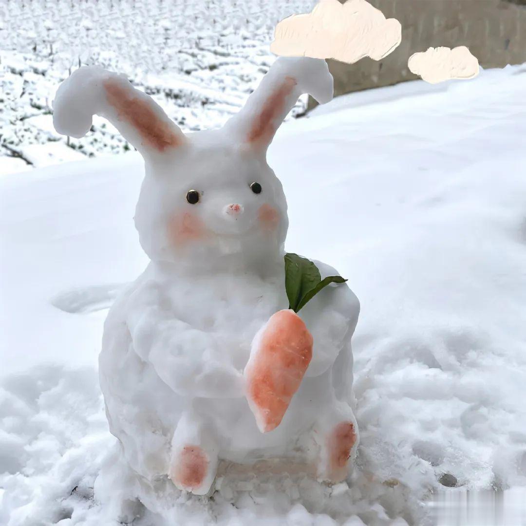 你住的城市下雨了，想问你有没有带伞。可是忍住了，因为怕你说没带，而我无能为力，就