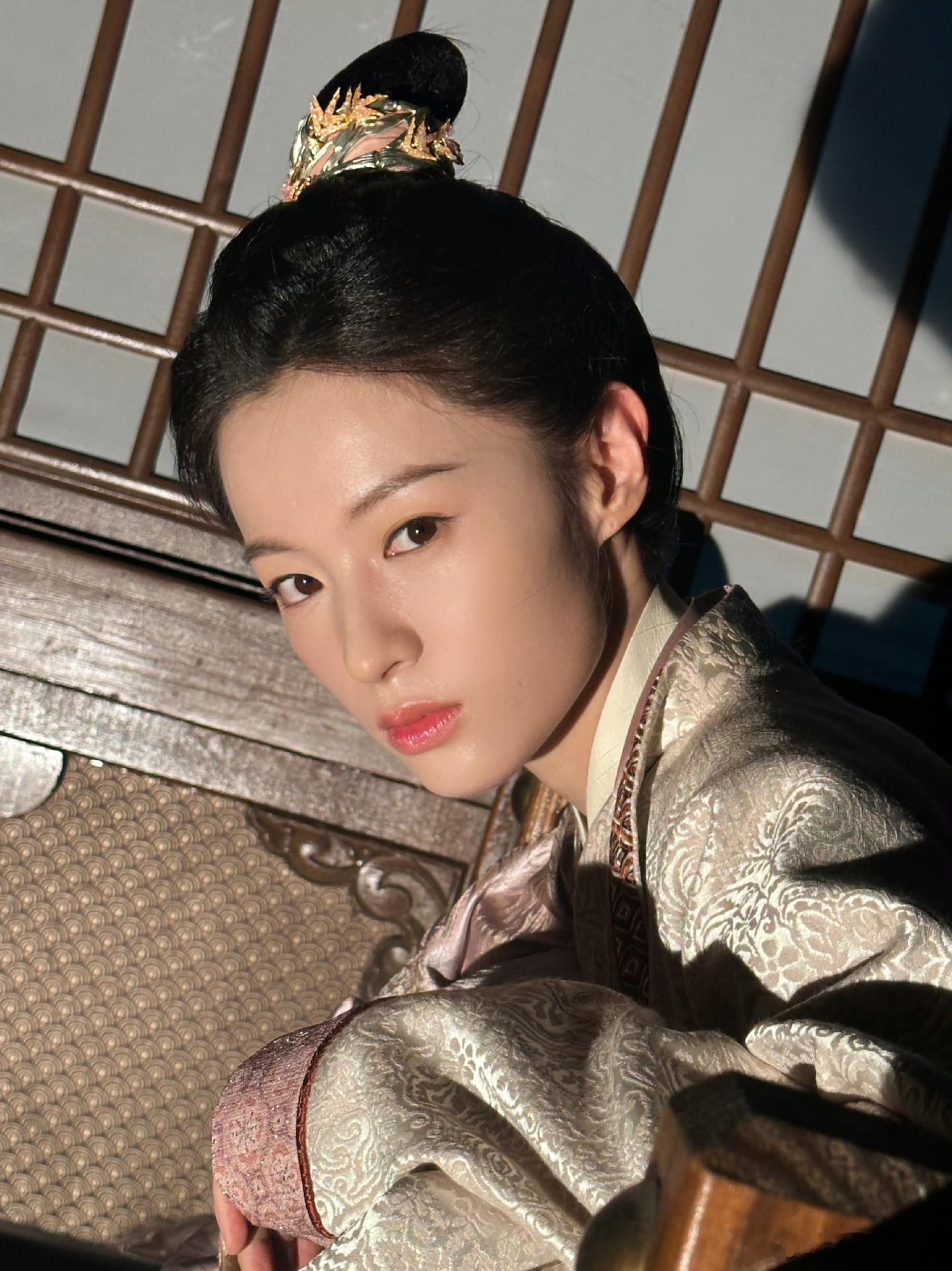 李嘉鑫古装剧抛脸李嘉鑫甘棠反差感重温李嘉鑫过往角色，再看甘棠，完全找不到重叠感。