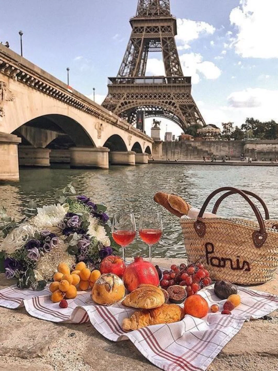 情侣Vol.1|在巴黎塞纳河边野餐