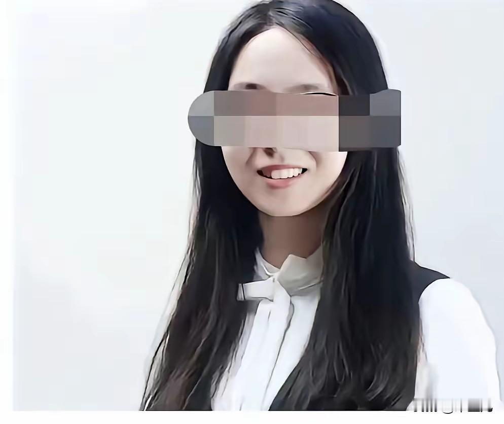 随便一刷，
尽是男的叫出轨，
女的叫三姐。
我有个疑问，
为什么女的也可以叫出轨