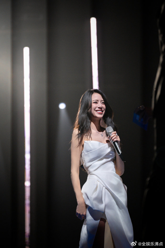 浪姐6取消直播系谣言从初见到初舞台，直播氛围感拉满，一公必须实时追起！乘风202
