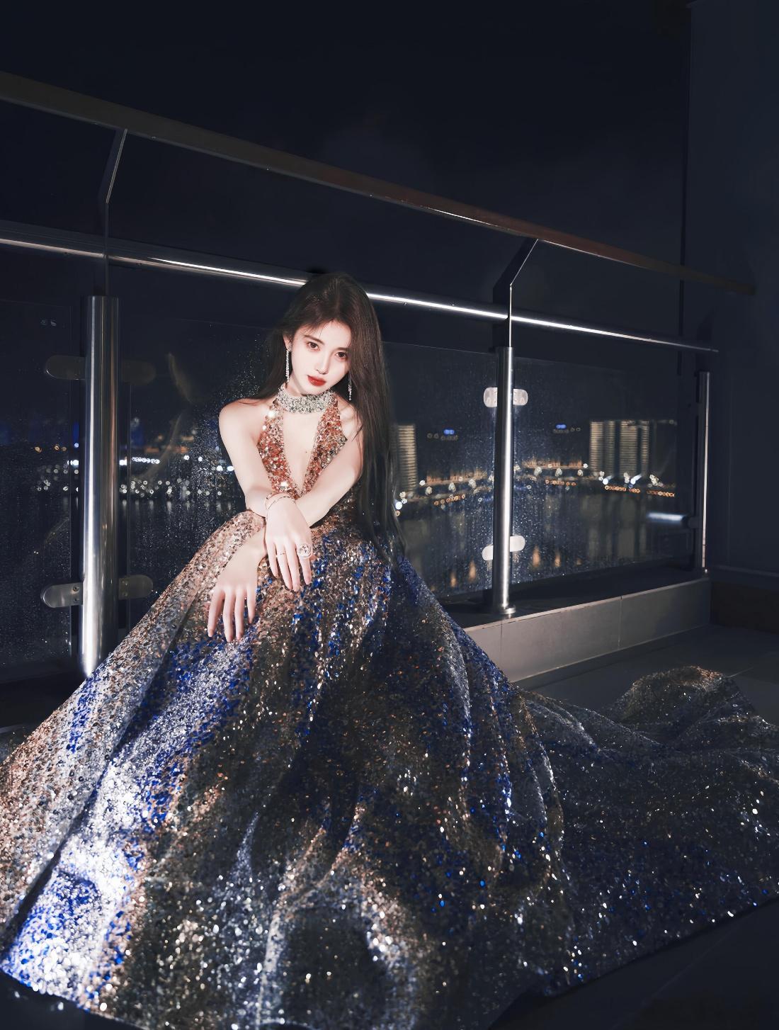 jjy鞠婧祎 你被人鲨了但你是齐刘海 jjy520向鞠婧祎告白       一手