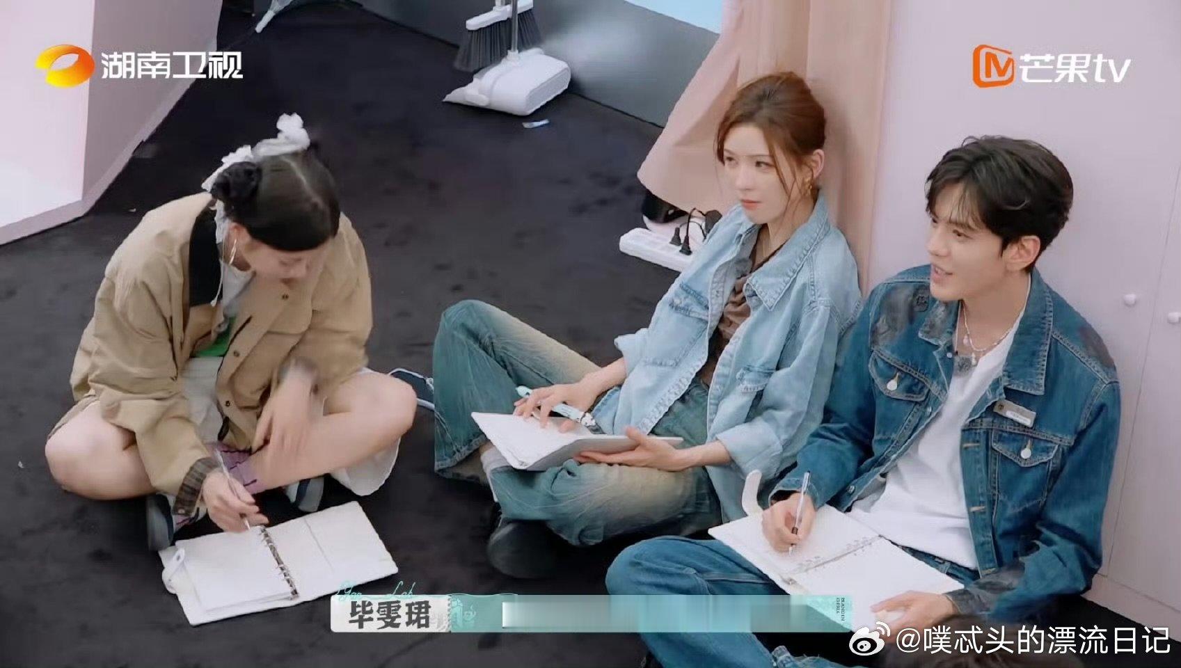 颜安是养成系CEO吧颜安00后的复盘能力巴黎合伙人颜安这复盘能力太顶了！先抓产品