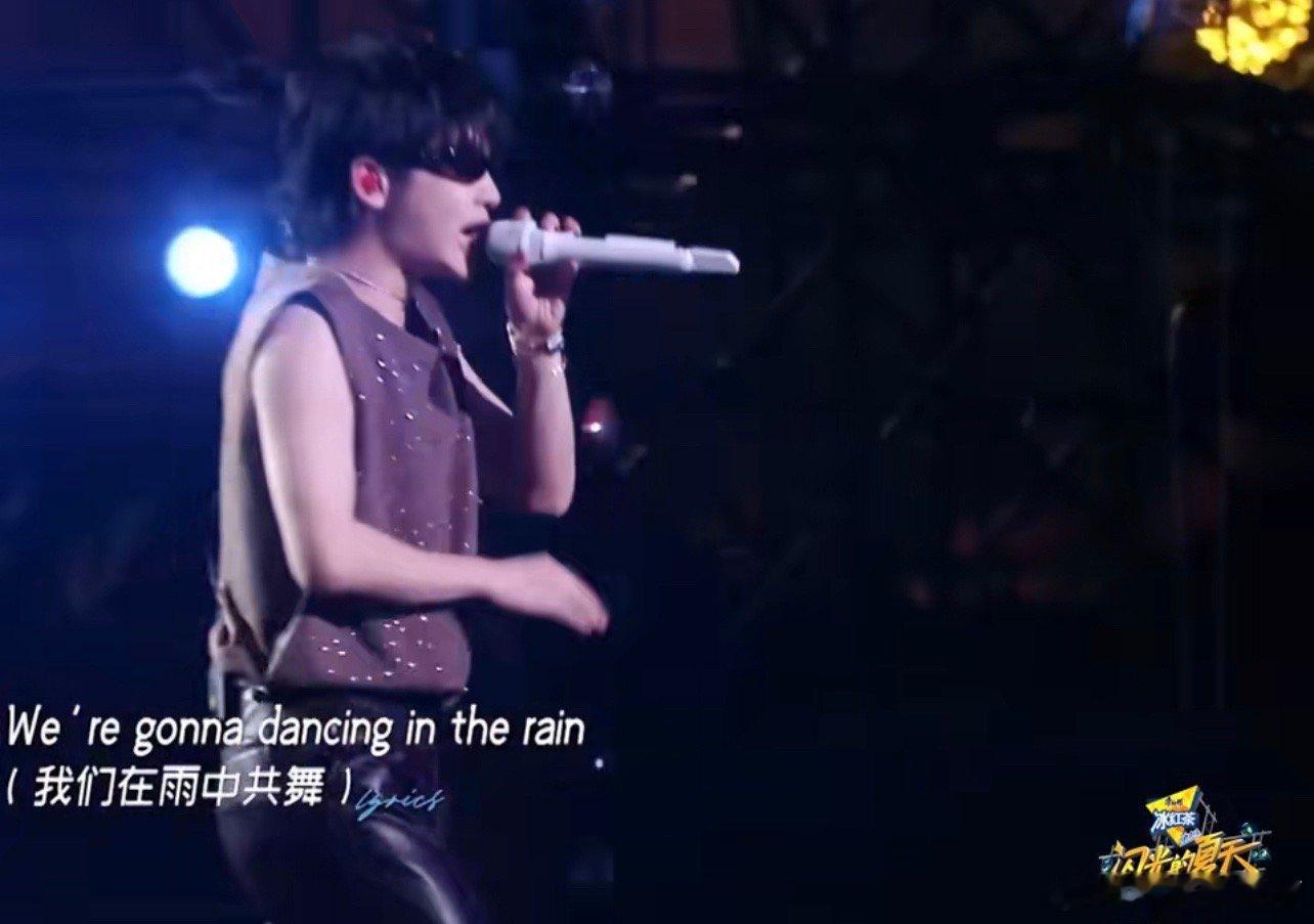 #听周震南rap是可以呼吸的#  喜欢听rap的人竟然是不能够错过周震南给大家唱