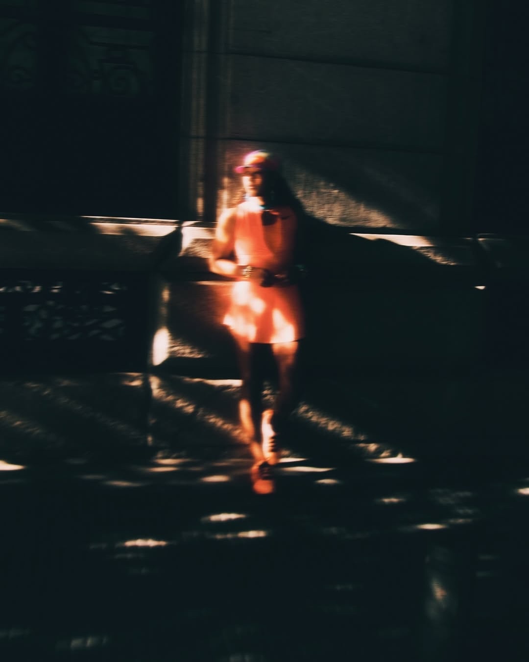 大坂直美秀出自己的全套战袍和氛围图，最后几张是她放的自黑图😂大坂直美头巾新造型