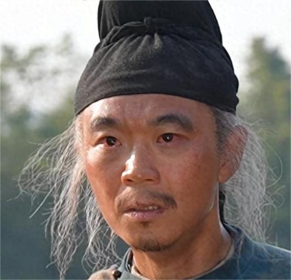 这是为什么？导演大鹏都着急了。

电影《长安的荔枝》上映之初，每天的票房也是十分