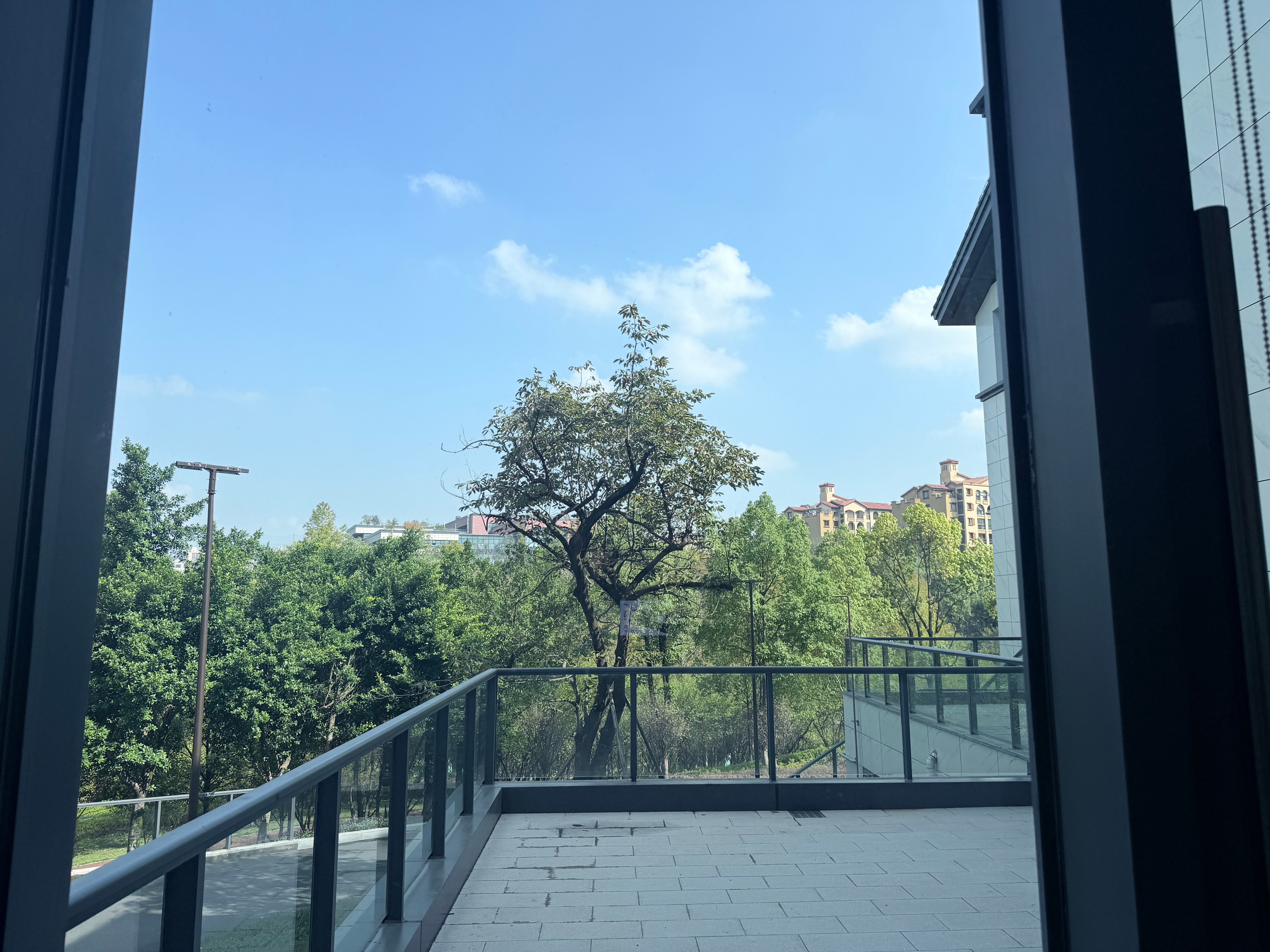 闪现💨重庆！高能量博主吃的好睡得好起床就是干活[嘻嘻][嘻嘻][嘻嘻]  ​​