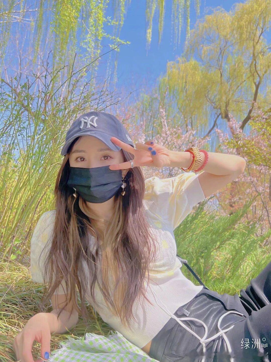 杨幂[超话]  🦊杨幂库迪咖啡全球品牌代言人 其实累不可怕，可怕的是你辜负了所